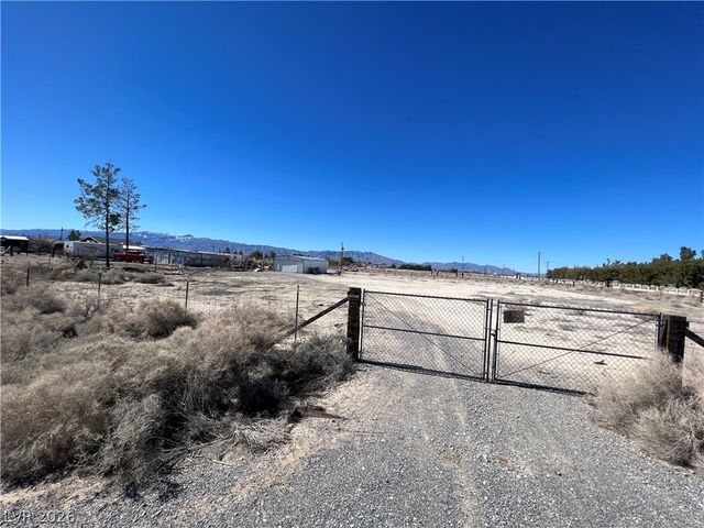 5080 South Sunland Avenue, Pahrump, NV 89061