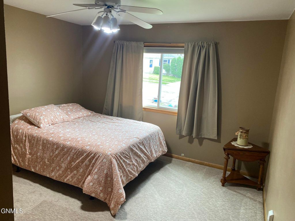 2116 Avenue E, Bismarck, ND 58501 photo 5