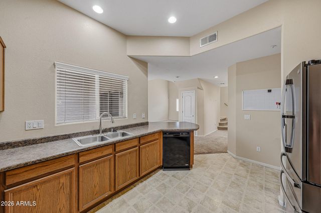 8064 W ZOE ELLA Way, Peoria, AZ 85382