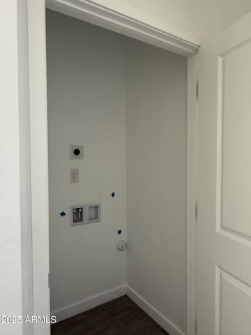 8232 E UNIVERSITY Drive, Mesa, AZ 85207