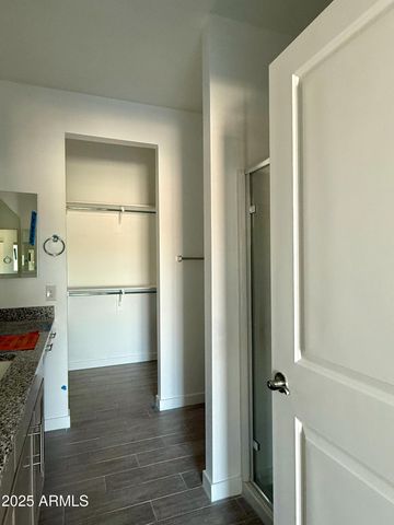 8232 E UNIVERSITY Drive, Mesa, AZ 85207