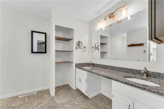 16543 Peppergrass Circle, Strongsville, OH 44136