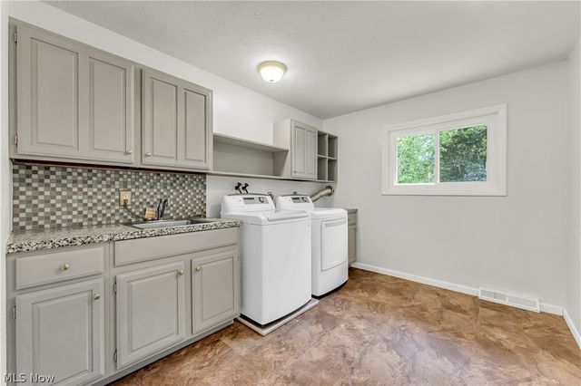 16543 Peppergrass Circle, Strongsville, OH 44136