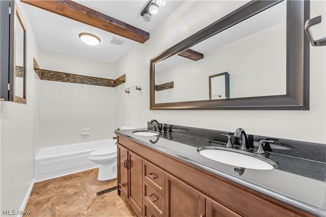 16543 Peppergrass Circle, Strongsville, OH 44136