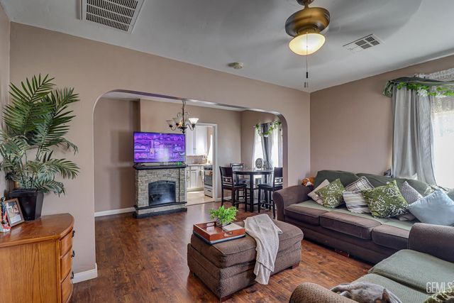 418 El Tejon Avenue, Bakersfield, CA 93308