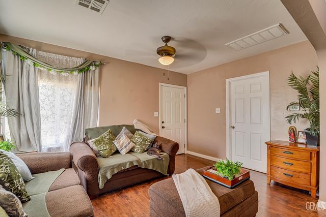 418 El Tejon Avenue, Bakersfield, CA 93308