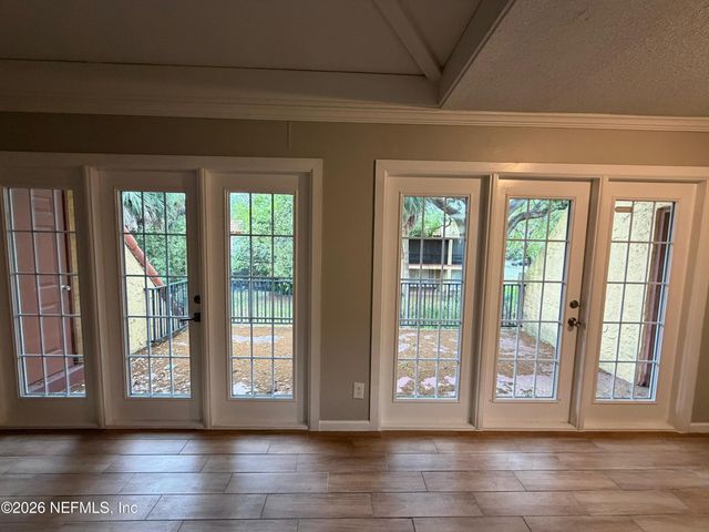 3864 LA MIRADA Drive 6, Jacksonville, FL 32217