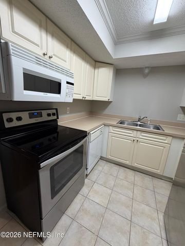 3864 LA MIRADA Drive 6, Jacksonville, FL 32217