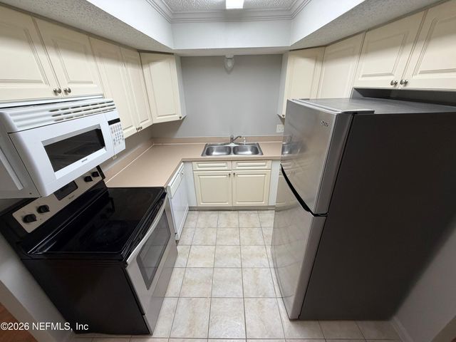 3864 LA MIRADA Drive 6, Jacksonville, FL 32217