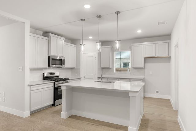 1917 Sapphire Run, Mesquite, TX 75181
