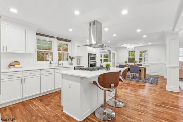 81 Hudson Ave, Maplewood Twp., NJ 07040