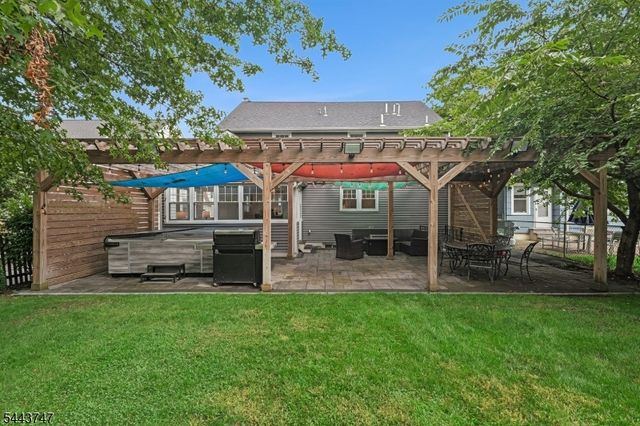 81 Hudson Ave, Maplewood Twp., NJ 07040