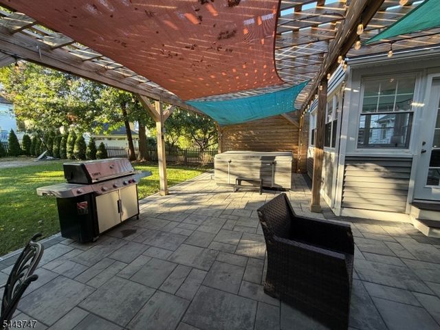 81 Hudson Ave, Maplewood Twp., NJ 07040
