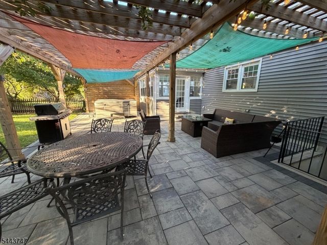 81 Hudson Ave, Maplewood Twp., NJ 07040