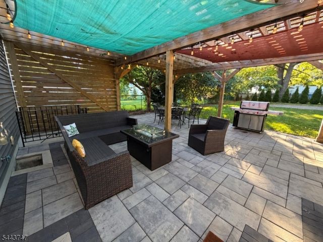 81 Hudson Ave, Maplewood Twp., NJ 07040