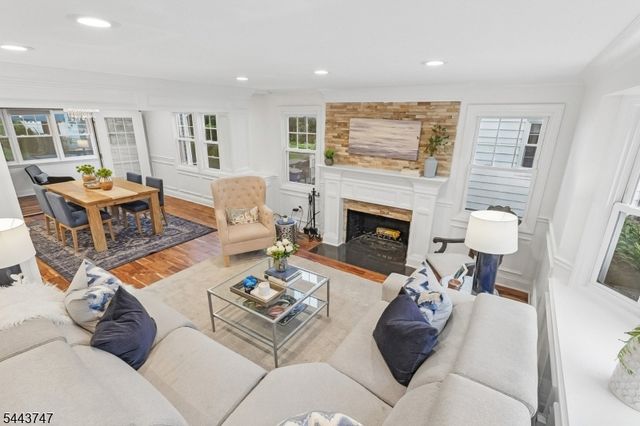 81 Hudson Ave, Maplewood Twp., NJ 07040