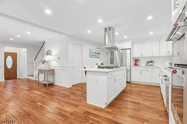 81 Hudson Ave, Maplewood Twp., NJ 07040