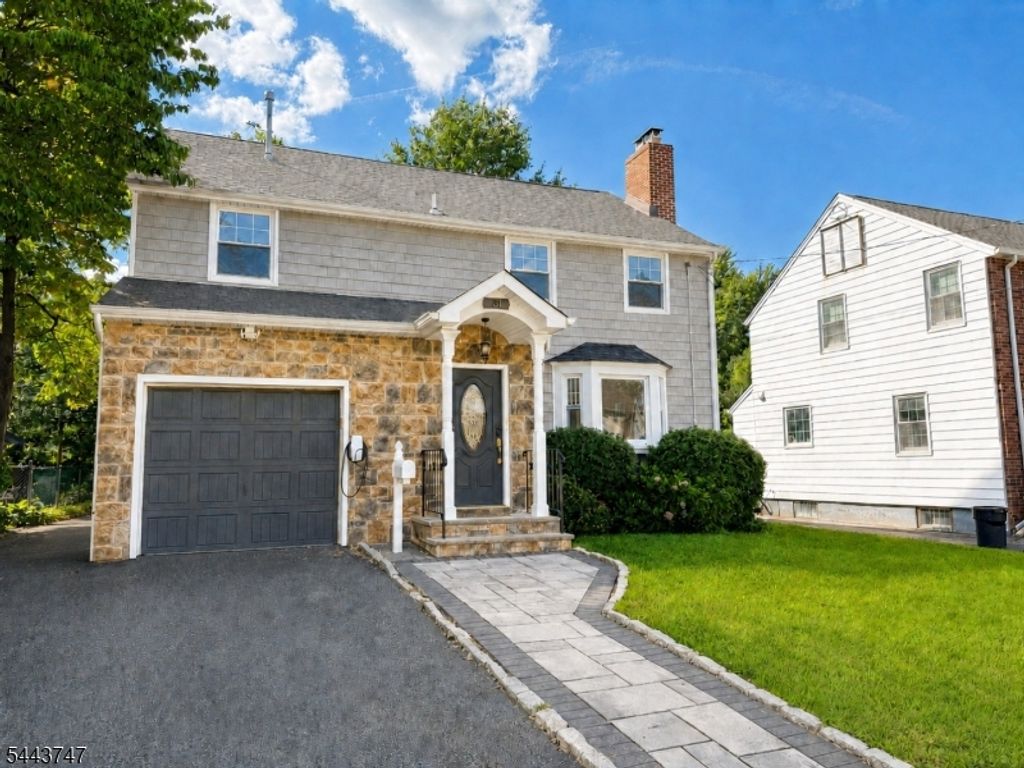 81 Hudson Ave, Maplewood Twp., NJ 07040