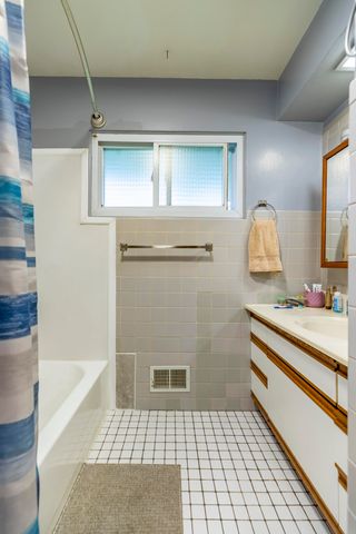 4900 Arthur Street, Gary, IN 46408