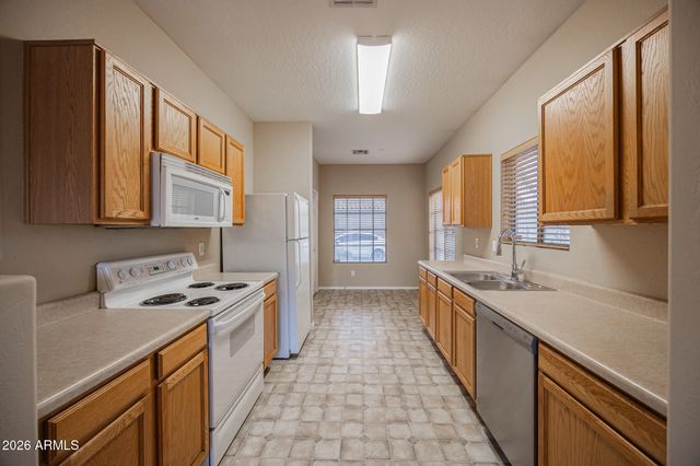 6426 S NASH Way, Chandler, AZ 85249