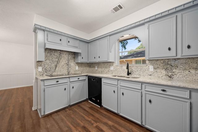 7231 Ridge Oak Drive, Houston, TX 77088