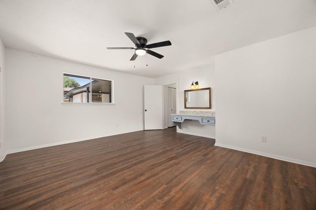 7231 Ridge Oak Drive, Houston, TX 77088