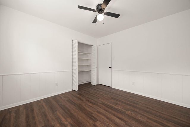 7231 Ridge Oak Drive, Houston, TX 77088