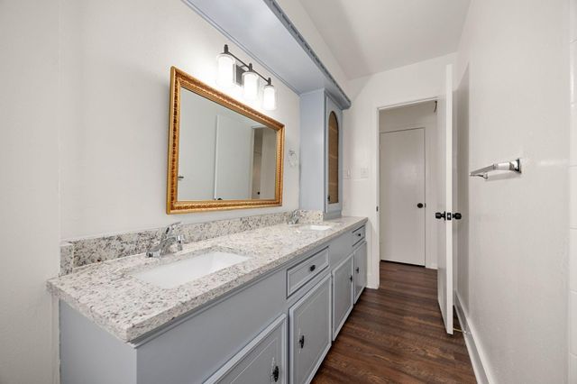 7231 Ridge Oak Drive, Houston, TX 77088