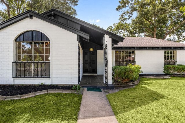 7231 Ridge Oak Drive, Houston, TX 77088