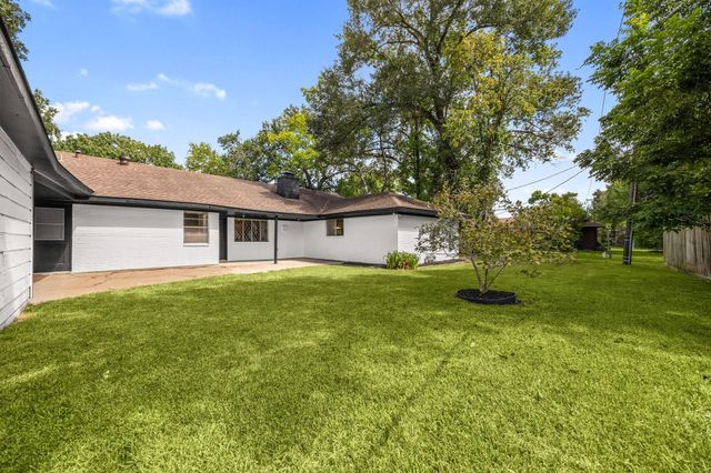 7231 Ridge Oak Drive, Houston, TX 77088