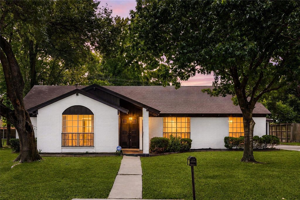 7231 Ridge Oak Drive, Houston, TX 77088