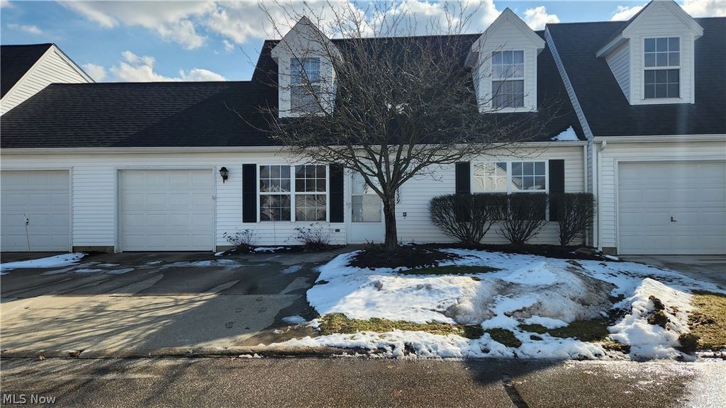 15539 Nantucket Cove 2, Middlefield, OH 44062