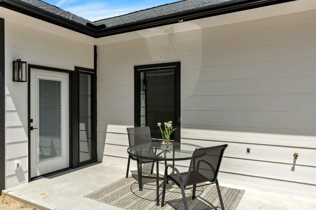 6130 N Hiebert Dr, Park City, KS 67219