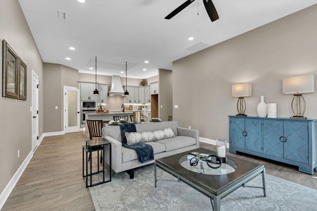 6130 N Hiebert Dr, Park City, KS 67219