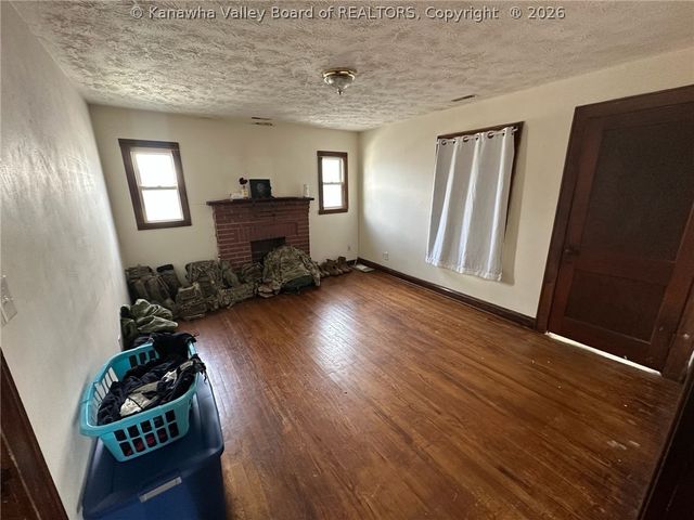 159 2nd Avenue, South Charleston, WV 25303