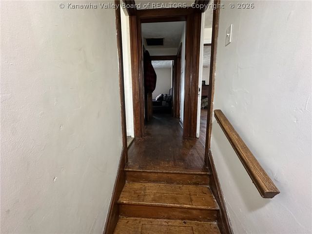 159 2nd Avenue, South Charleston, WV 25303