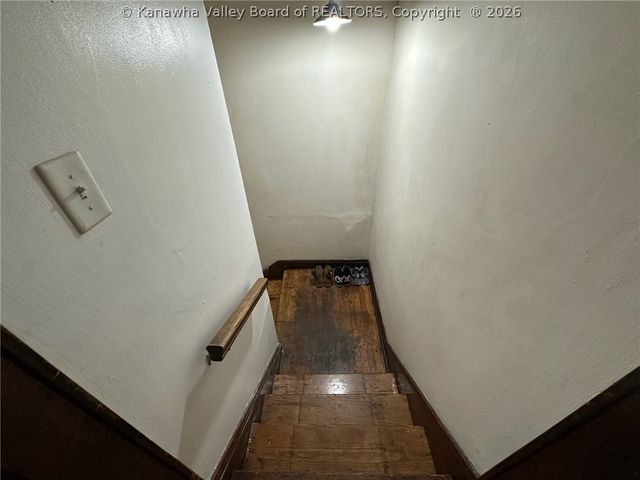 159 2nd Avenue, South Charleston, WV 25303