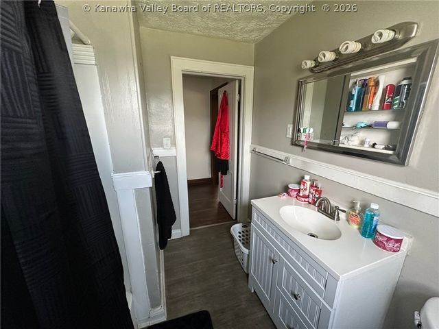 159 2nd Avenue, South Charleston, WV 25303