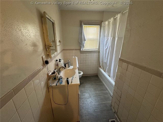 159 2nd Avenue, South Charleston, WV 25303