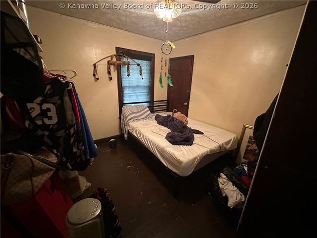 159 2nd Avenue, South Charleston, WV 25303