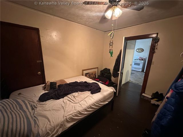 159 2nd Avenue, South Charleston, WV 25303