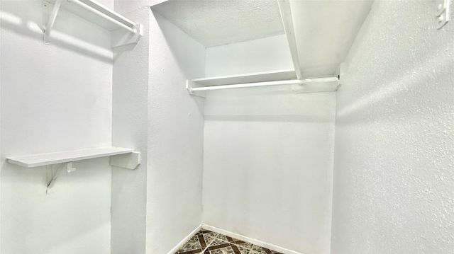 11889 Bobwhite Drive 834, Houston, TX 77035