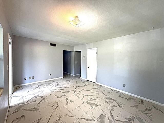 105 HILL CIRCLE, Lake Wales, FL 33859
