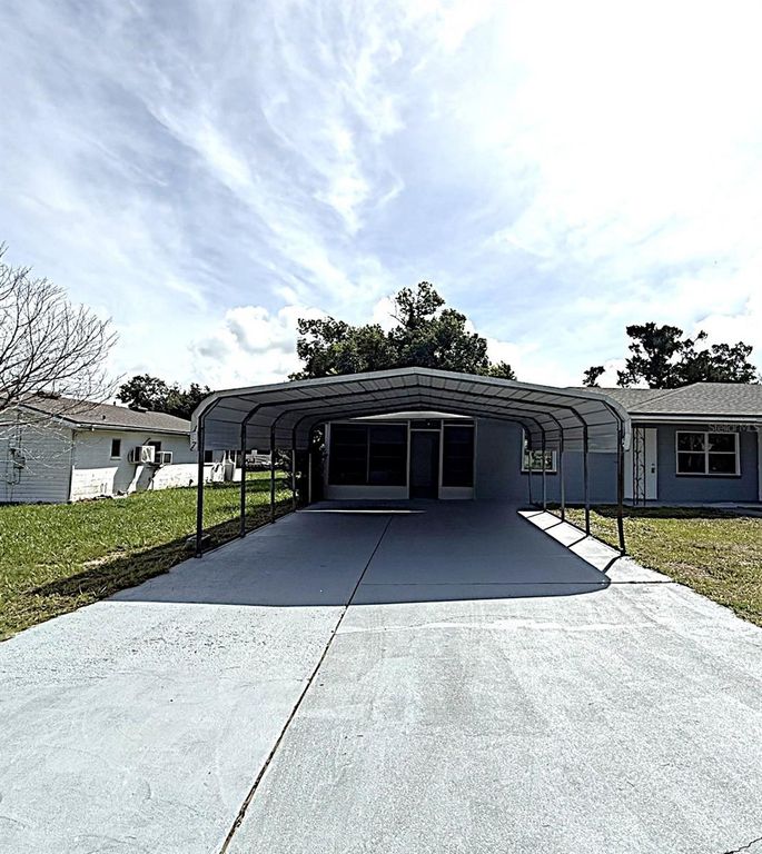 105 HILL CIRCLE, Lake Wales, FL 33859
