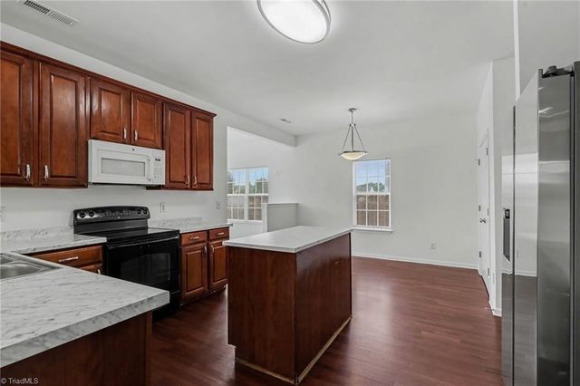 4501 Wolf Run Drive, Greensboro, NC 27406