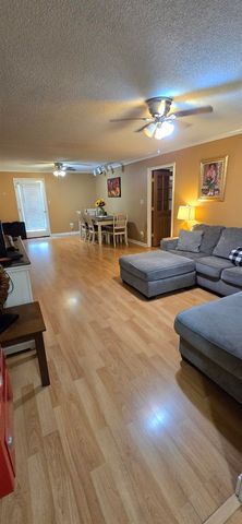 3877 LAKEWOOD DR, Memphis, TN 38128