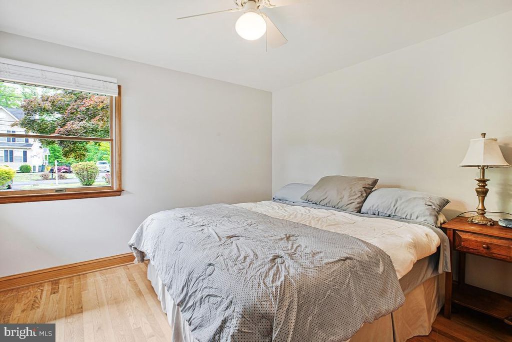 Image 17 of property listing at 8408 MARYLAND RD, Pasadena, MD 21122