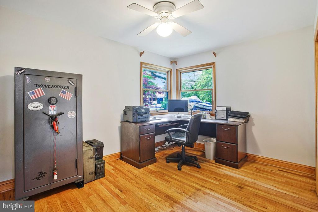 Image 19 of property listing at 8408 MARYLAND RD, Pasadena, MD 21122
