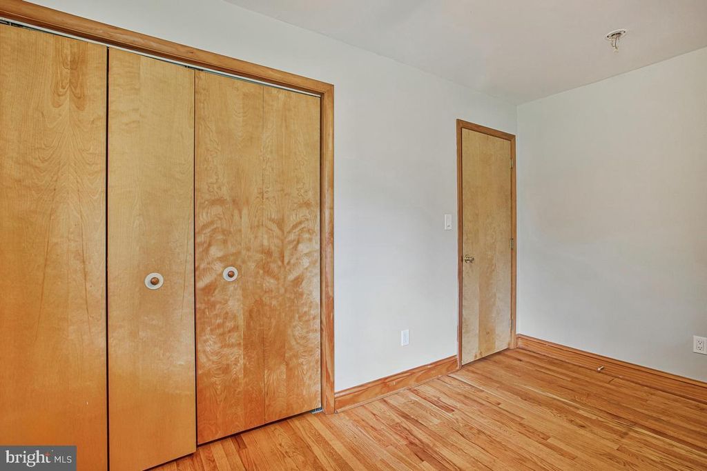 Image 20 of property listing at 8408 MARYLAND RD, Pasadena, MD 21122