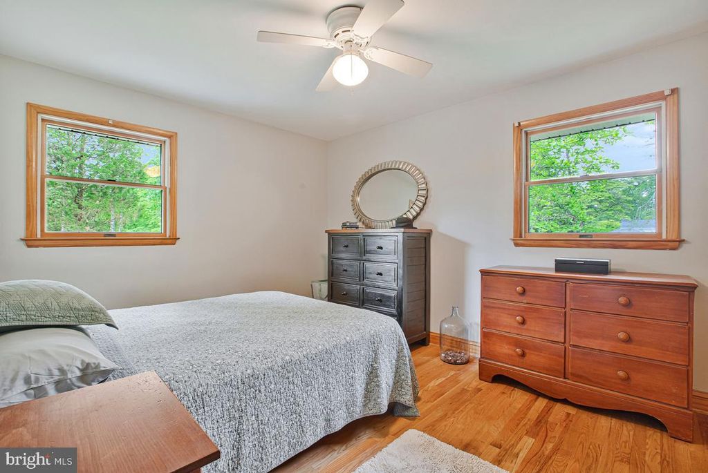 Image 24 of property listing at 8408 MARYLAND RD, Pasadena, MD 21122
